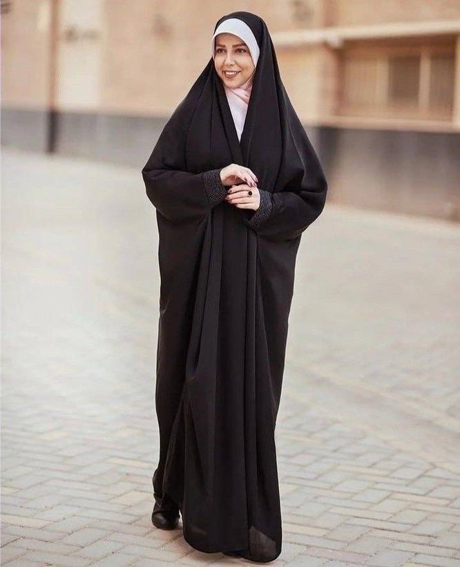چادر زنانه مدل دانشجویی با جنس کن کن (ندامروارید)