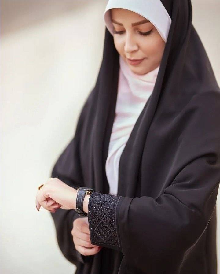 چادر زنانه مدل دانشجویی با جنس  کرپ حریراسود